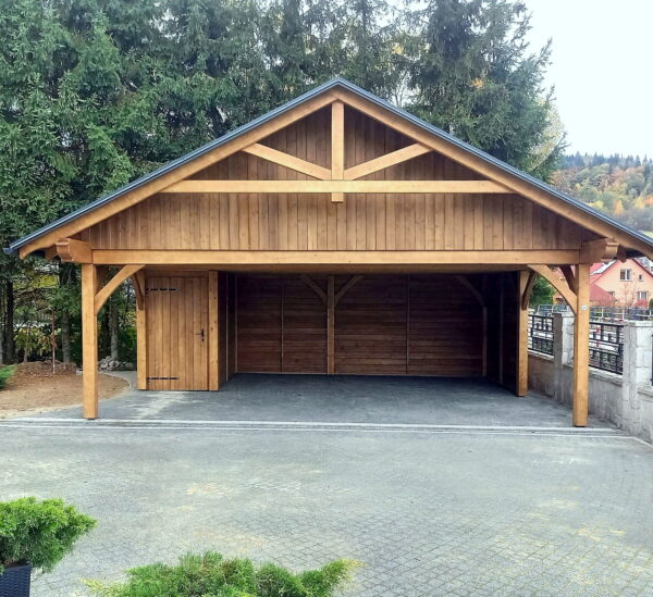 5,5x7,5 m-es nyeregtetős fa kocsibeálló, kétállásos