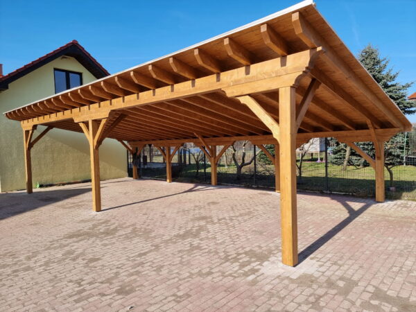 5x11,5 m-es féltetős fa kocsibeálló