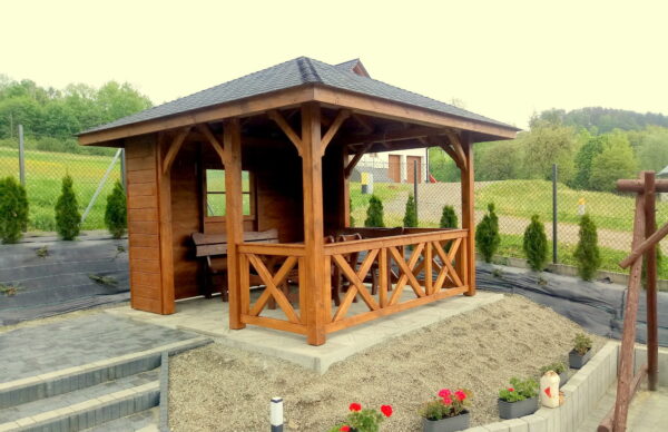 3,5×3,5 m-es fa kerti pavilon – modern kerti pavilon kontyolt tetővel